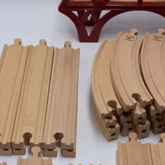 Lot of over 45 TRACK LOT Curves Ramps Straights Ascending Wooden Railway… - Picture 4 of 9